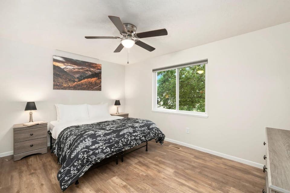 RMNP Retreat Group Friendly Home near Estes Park House in Loveland