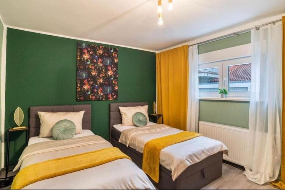 Bed, Photo of the whole room, Bedroom