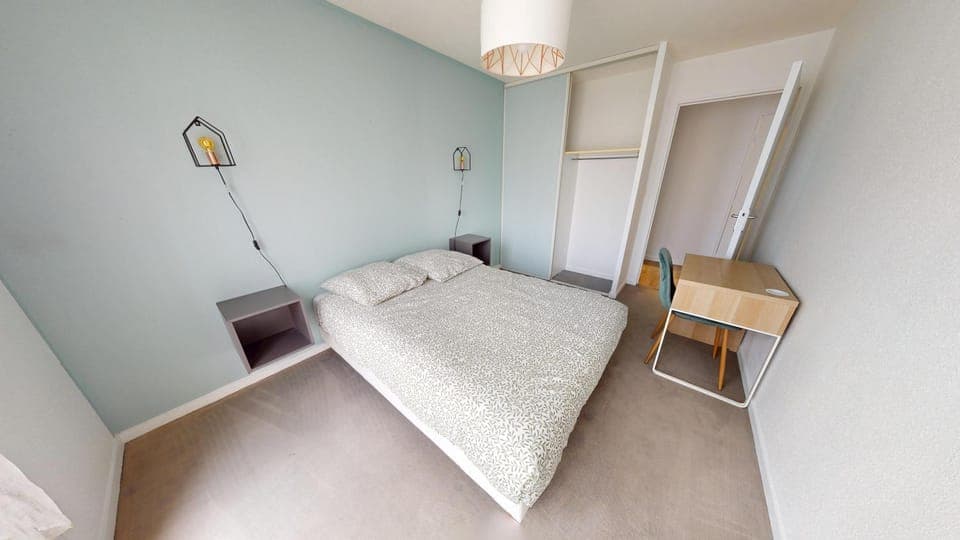 Bed, Photo of the whole room, Bedroom