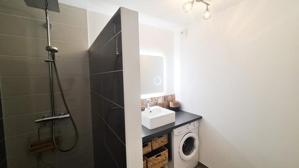 Shower, Bathroom, washing machine