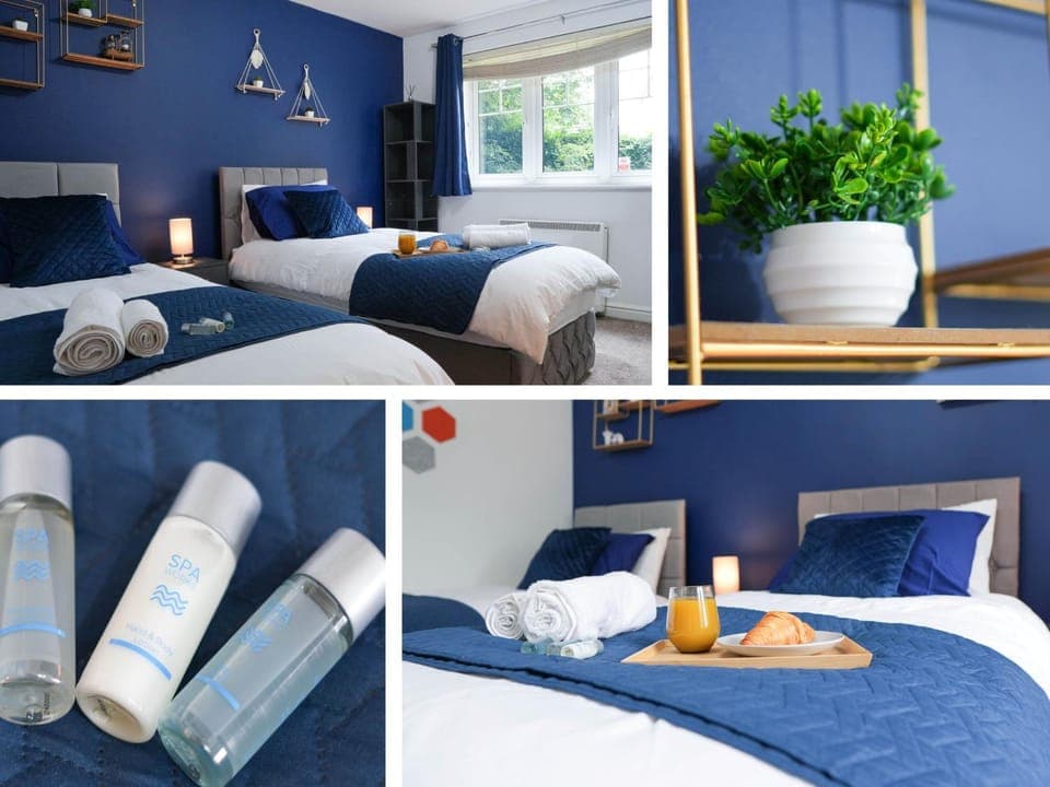 Bed, Photo of the whole room, Bedroom, towels