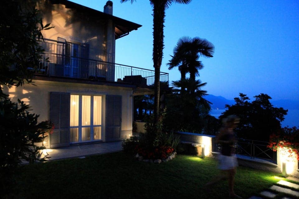 Facade/entrance, Activities, Garden, group of guests, Family