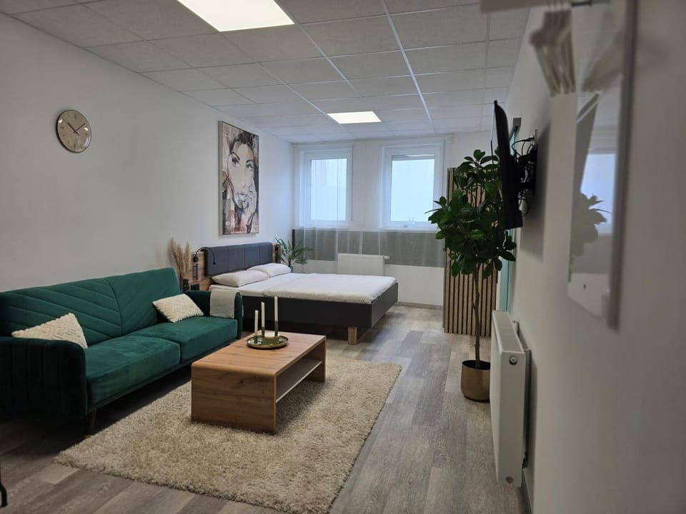 Bed, Living room, Bedroom