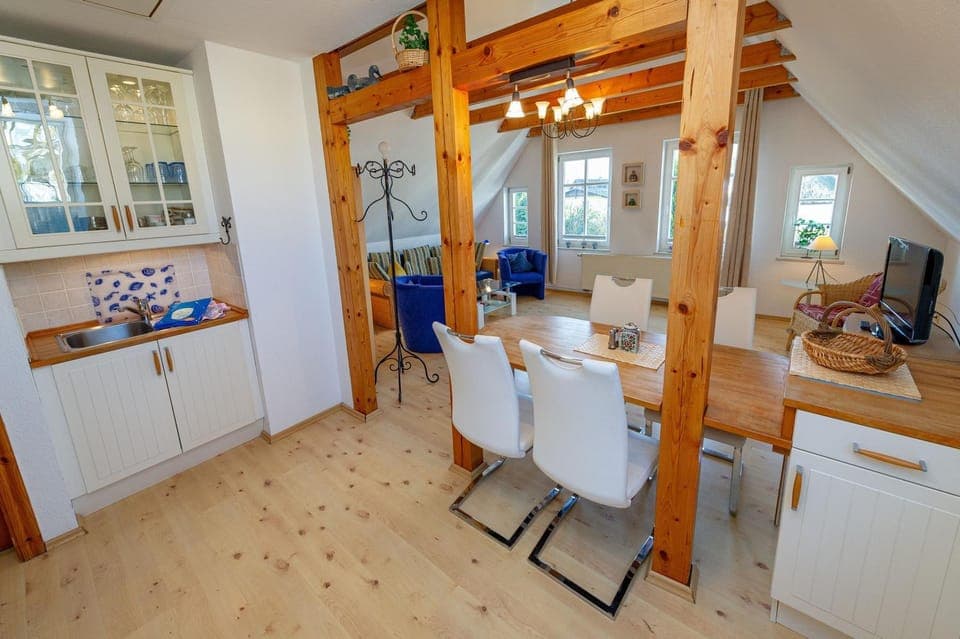 Kitchen or kitchenette, Living room, Dining area