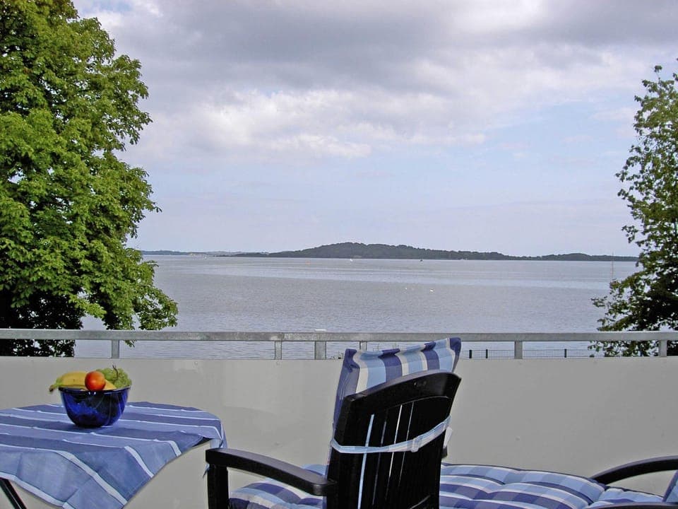 Natural landscape, View (from property/room), Balcony/Terrace, Seating area, Lake view, Sea view