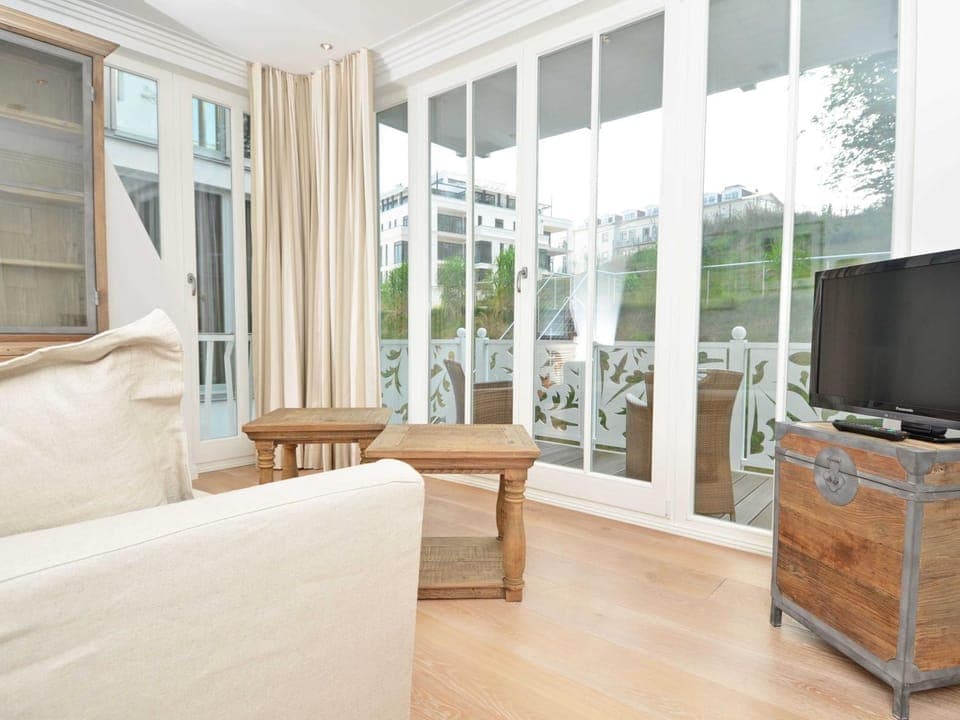 Communal lounge/ TV room, TV and multimedia, Living room, Photo of the whole room, Seating area, Evening entertainment