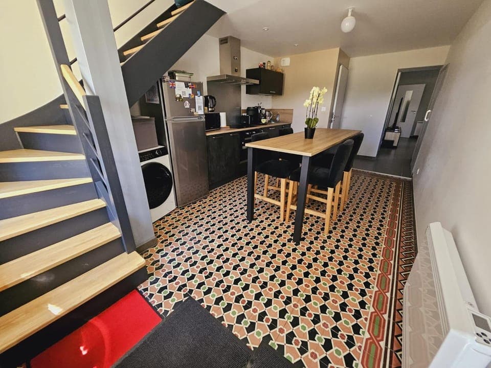 Kitchen or kitchenette, Seating area, Dining area, dishwasher, oven, washing machine