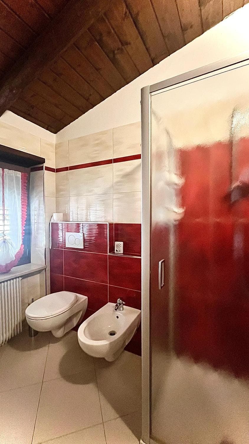 Shower, Toilet, bidet