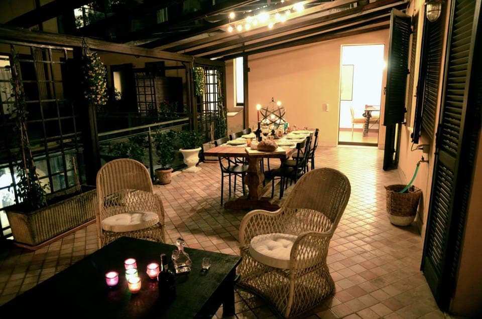 Property building, Balcony/Terrace, Living room, Dining area