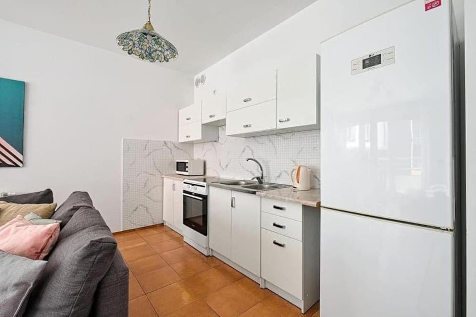 Kitchen or kitchenette, Dining area, dishwasher, minibar, oven, pet friendly, stove