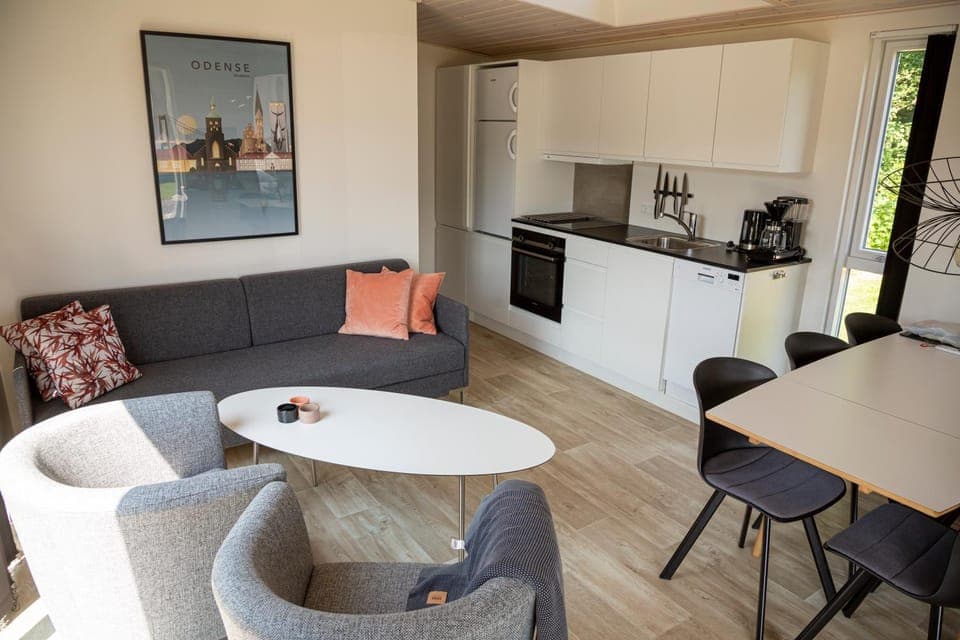 Kitchen or kitchenette, Seating area, Dining area