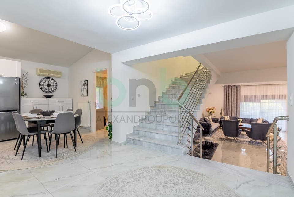 Kitchen or kitchenette, Living room, Photo of the whole room, Seating area, Dining area, internet, air conditioner