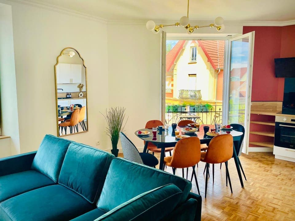 TV and multimedia, Balcony/Terrace, Balcony/Terrace, Living room, Dining area