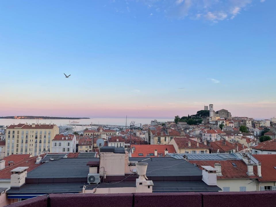 Nearby landmark, City view, Sea view