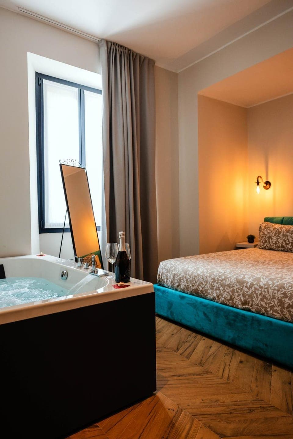 Bed, Photo of the whole room