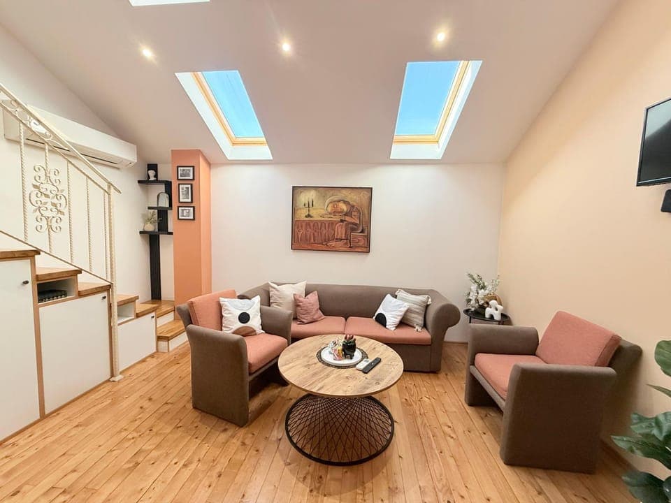 TV and multimedia, Living room, Seating area