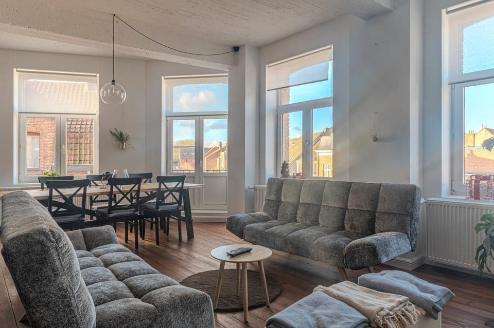 Living room, Seating area, Dining area