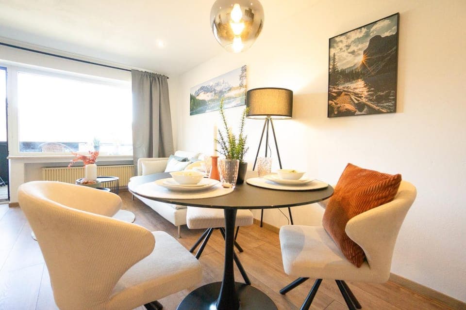 Living room, Seating area, Dining area