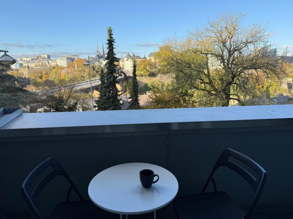 Natural landscape, View (from property/room), Balcony/Terrace, Dining area, Mountain view