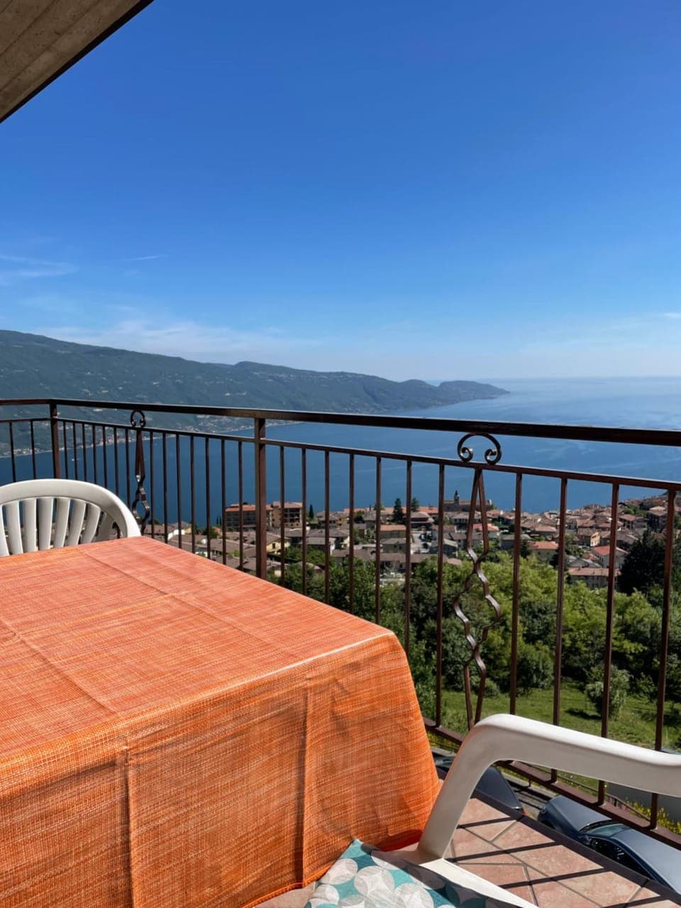 Natural landscape, View (from property/room), Balcony/Terrace, Lake view, Mountain view