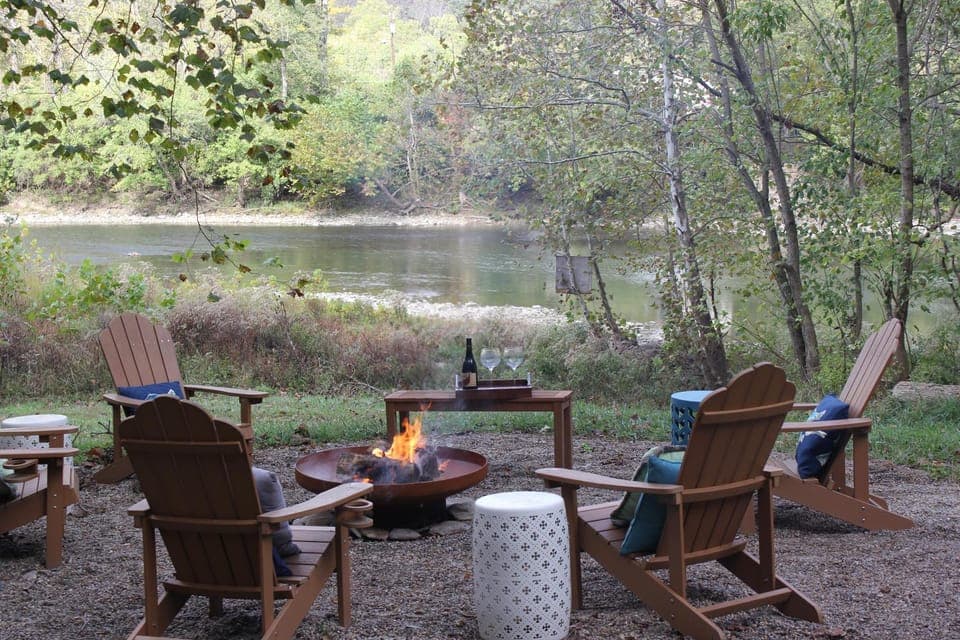 River view, fireplace