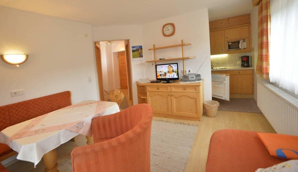 Kitchen or kitchenette, Living room, Dining area