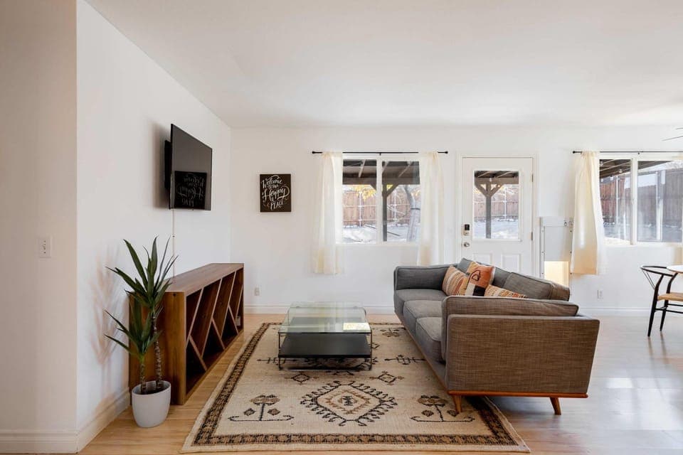 TV and multimedia, Living room, Seating area