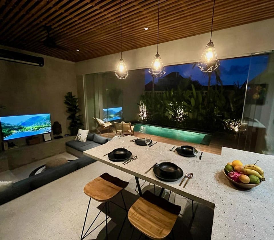 Living room, Dining area
