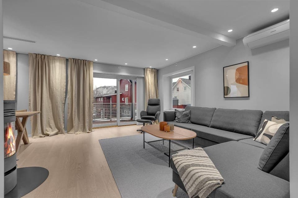 Communal lounge/ TV room, Living room