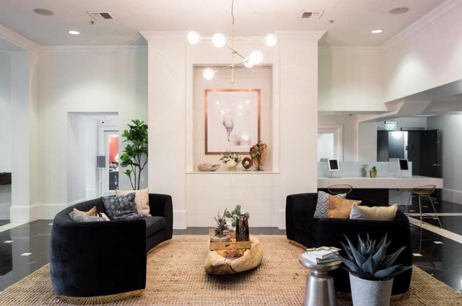 Cozy Apartment Homes On Wilshire Corridor Apartment in Westwood