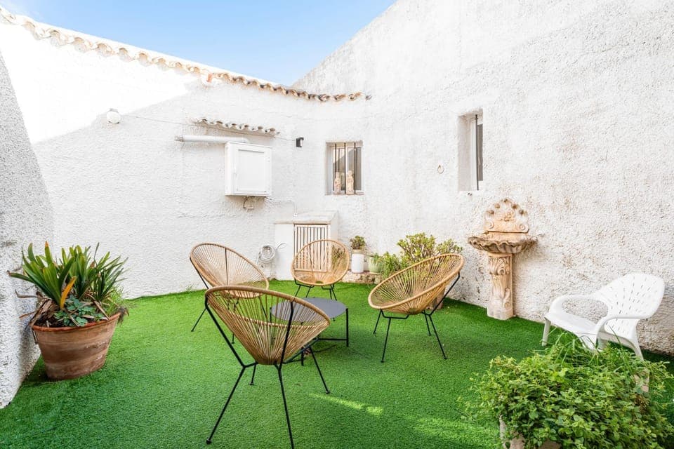 Property building, Living room