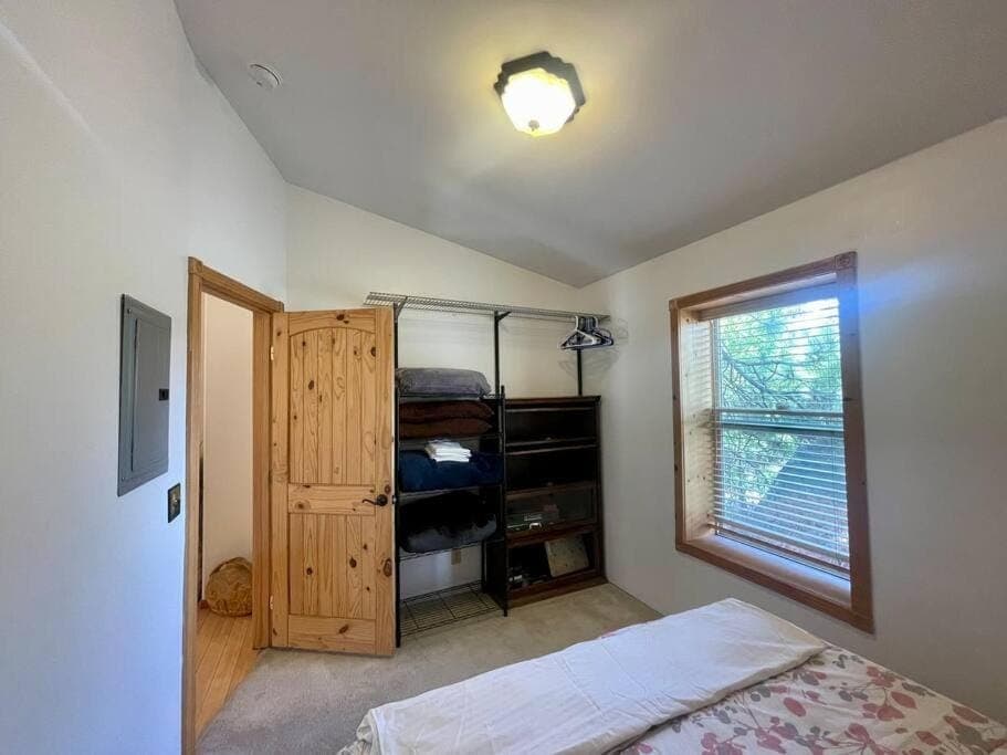 Cabin 7 sleeps 8 BEAUTIFUL BOULDER BAY, BIG BEAR Cabin in Boulder Bay
