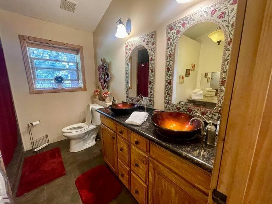 Cabin 7 sleeps 8 BEAUTIFUL BOULDER BAY, BIG BEAR Cabin in Boulder Bay