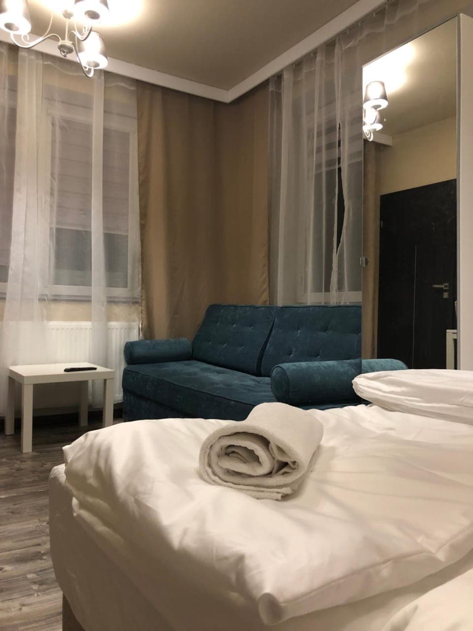 Bed, Living room, Photo of the whole room, Bedroom