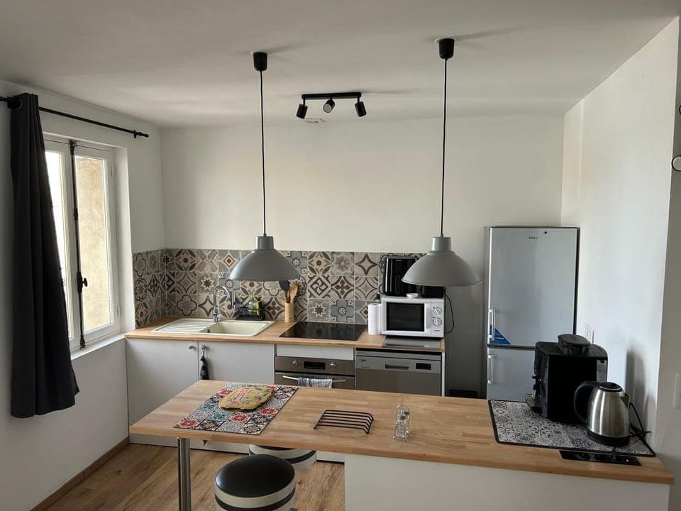 Kitchen or kitchenette