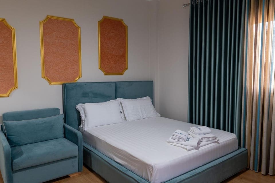 Living room, Photo of the whole room