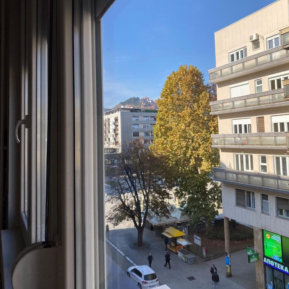 Day, Neighbourhood, City view, Street view, Location