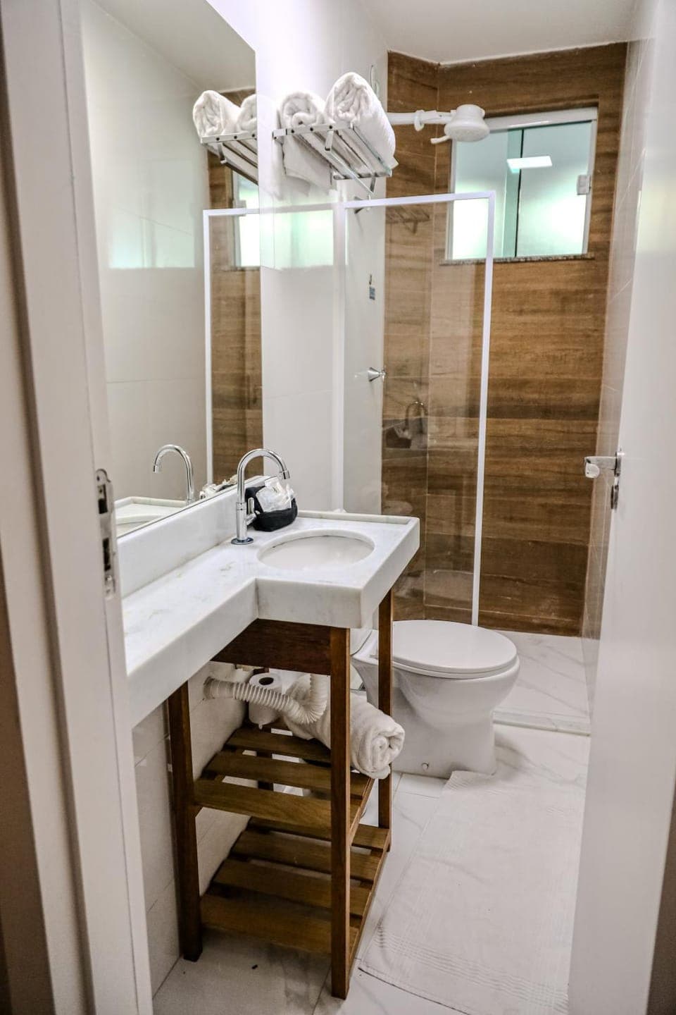 Shower, Bathroom, towels