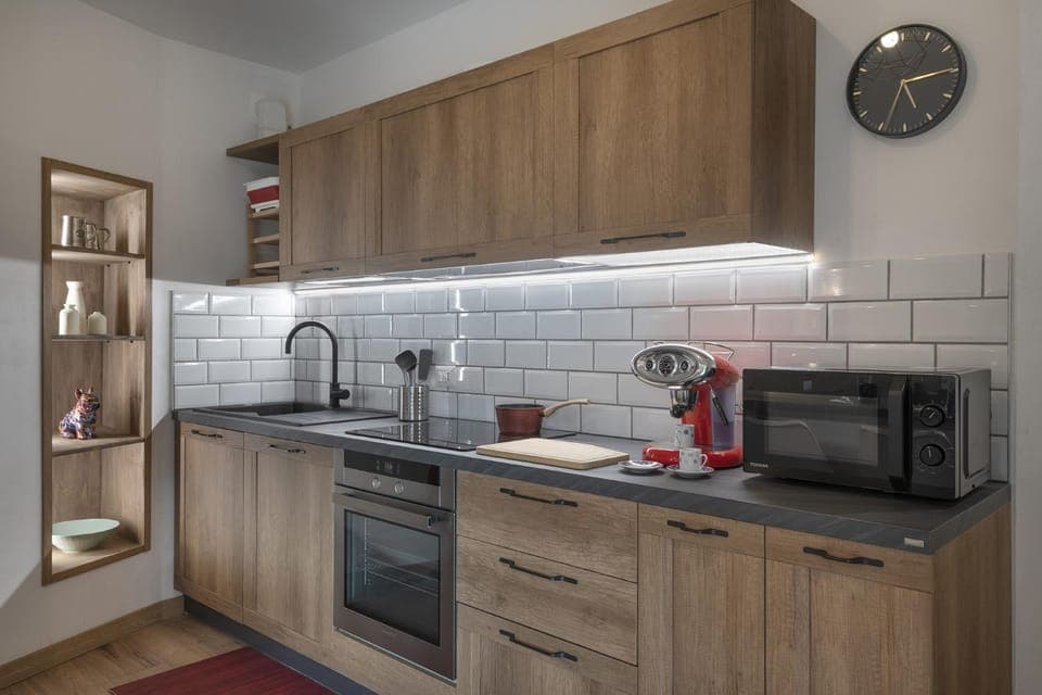 Kitchen or kitchenette