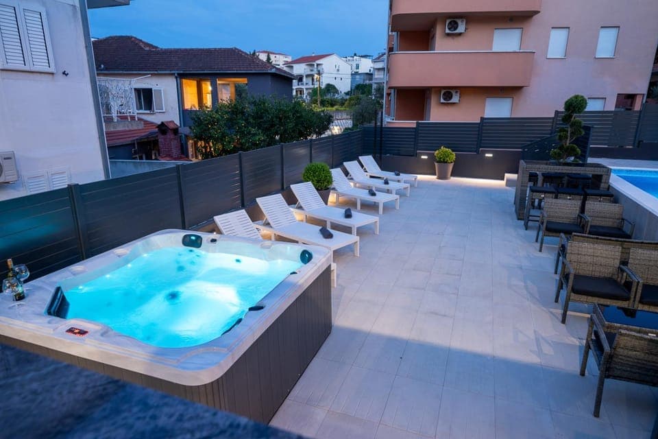 Patio, Hot Tub, Seating area, Pool view, sunbed, Internal: Not applicable to any particular room