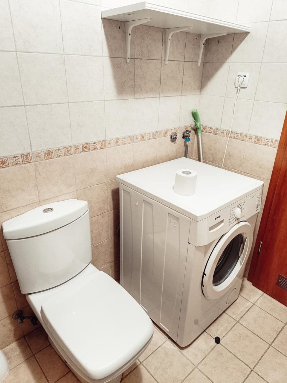 Toilet, Bathroom, washing machine