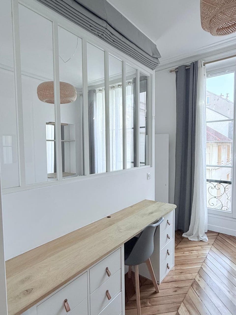 Photo of the whole room, Seating area, Bedroom