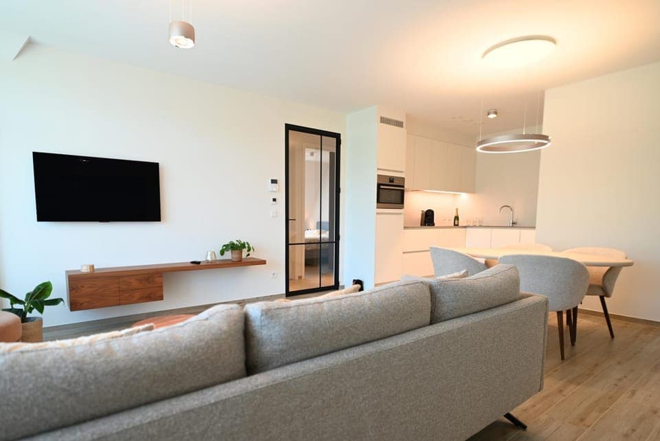 TV and multimedia, Kitchen or kitchenette, Seating area, Dining area