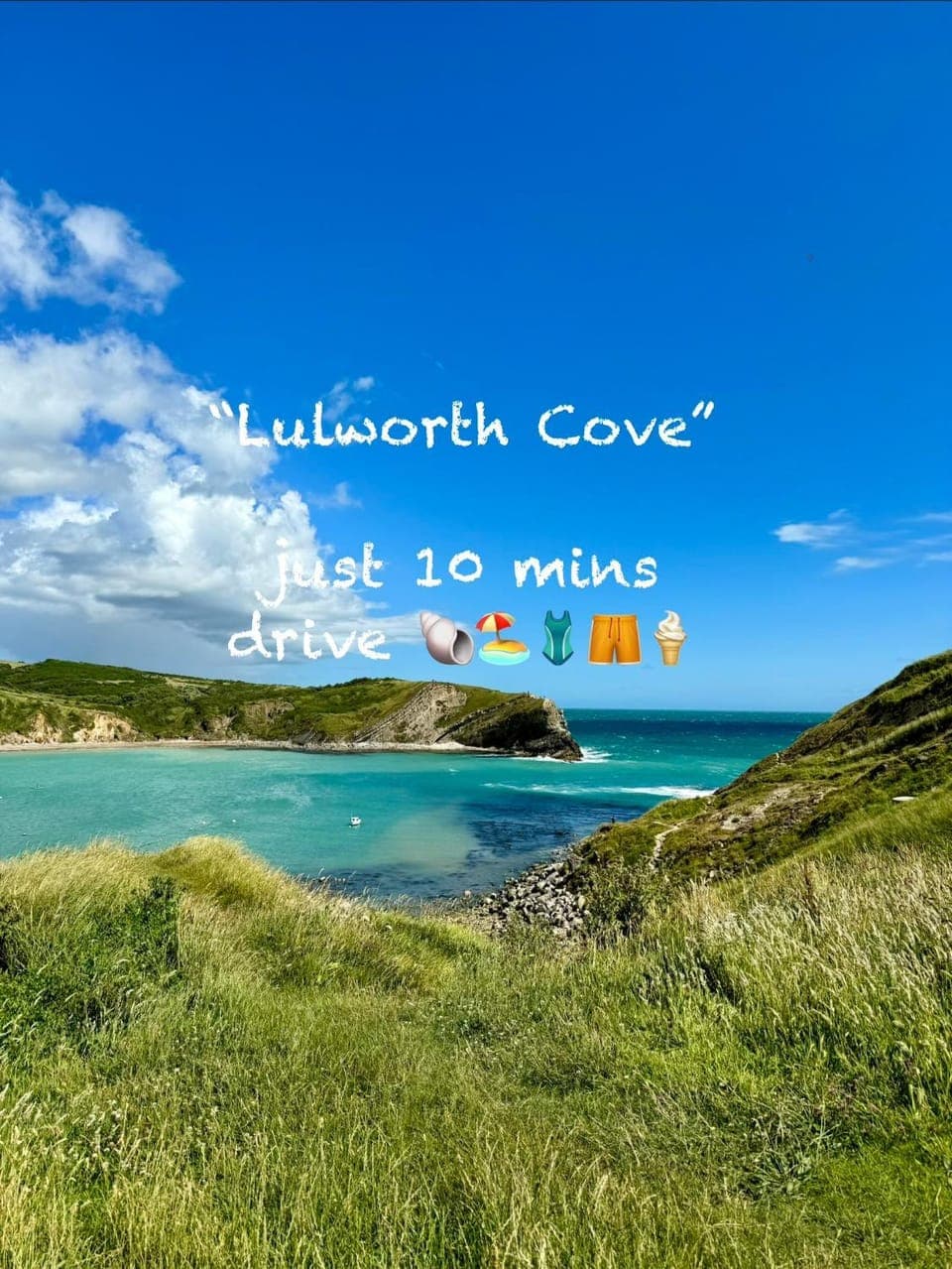 Nearby landmark, Restaurant/places to eat, Beach