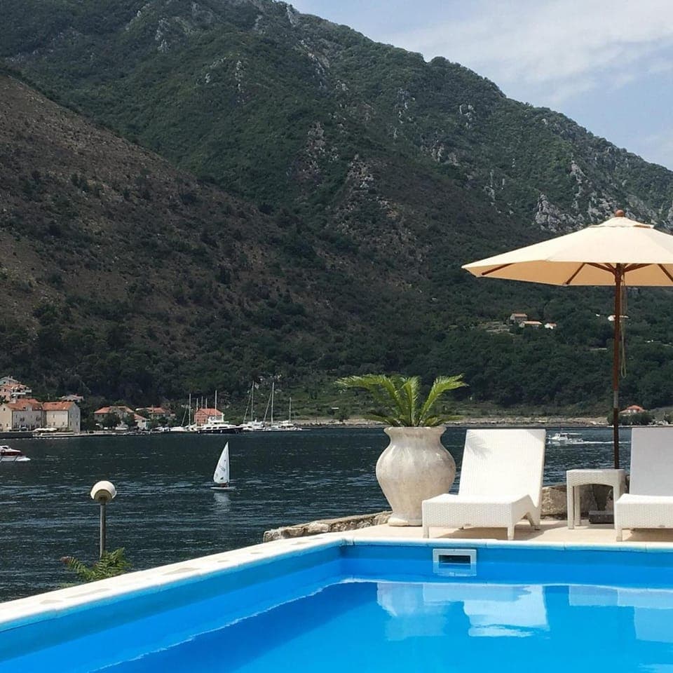 Balcony/Terrace, Pool view, Swimming pool, Swimming pool