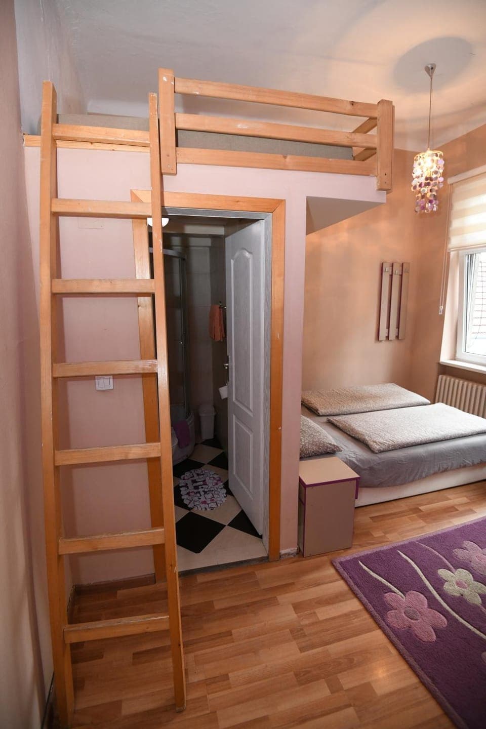 Property building, Photo of the whole room