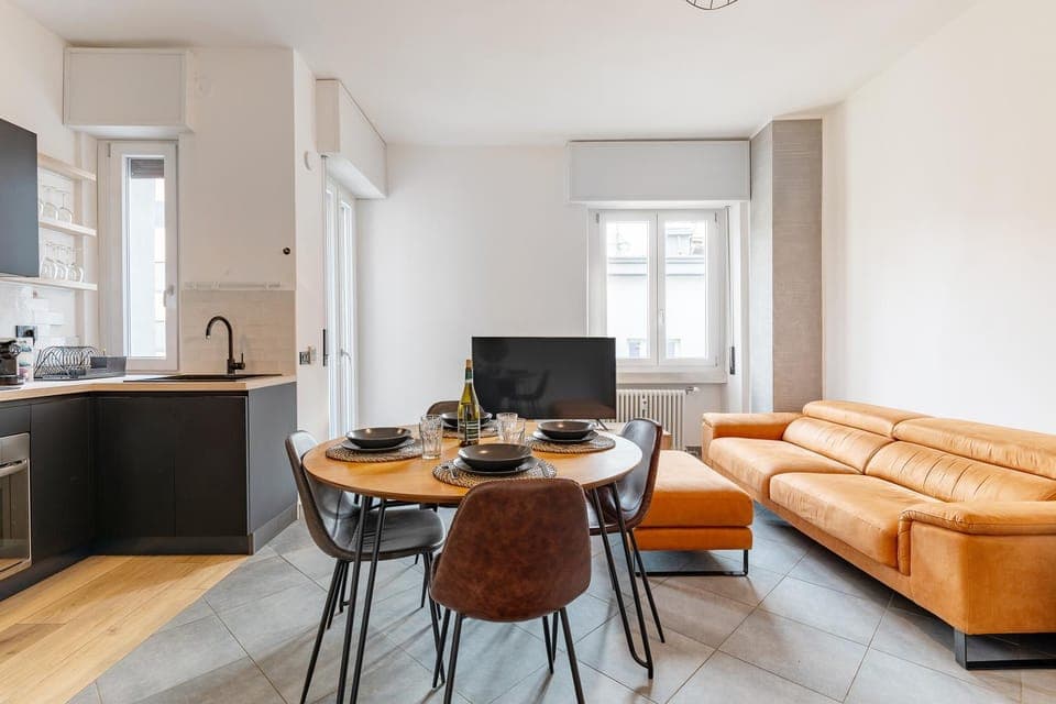 Kitchen or kitchenette, Living room, Dining area