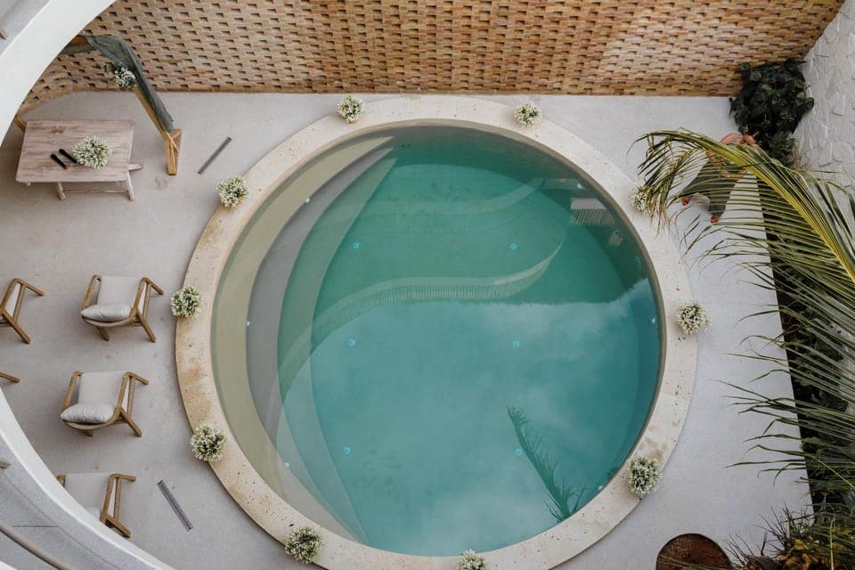 Pool view, Swimming pool