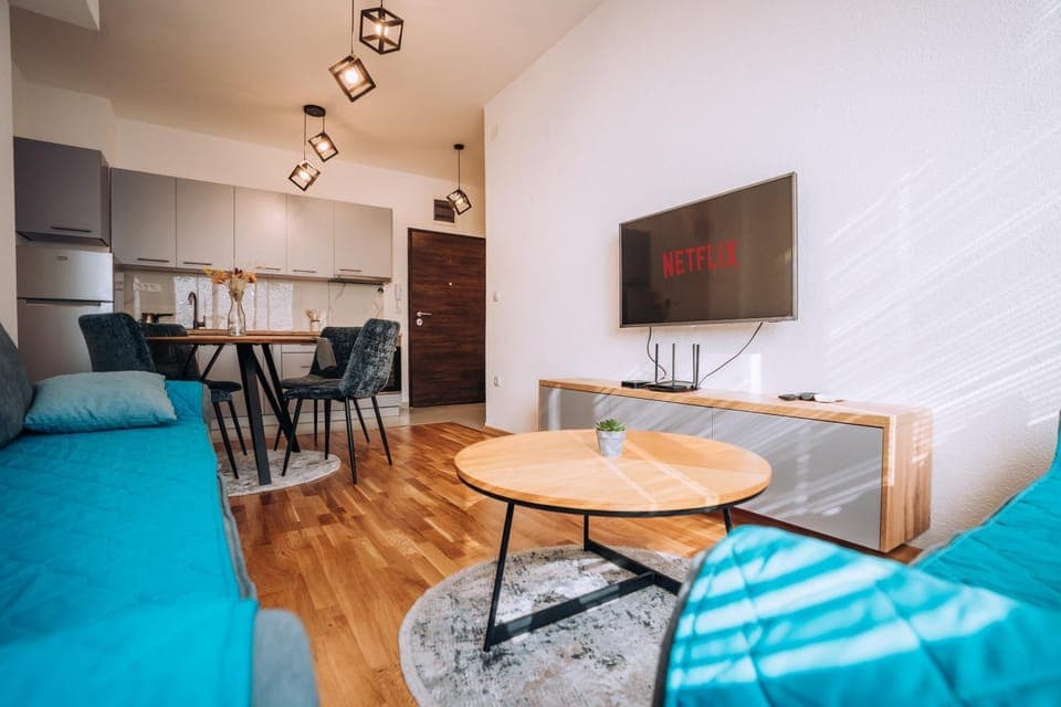 Communal lounge/ TV room, TV and multimedia, Kitchen or kitchenette, Living room, Seating area, Dining area, Evening entertainment, minibar, oven, pet friendly