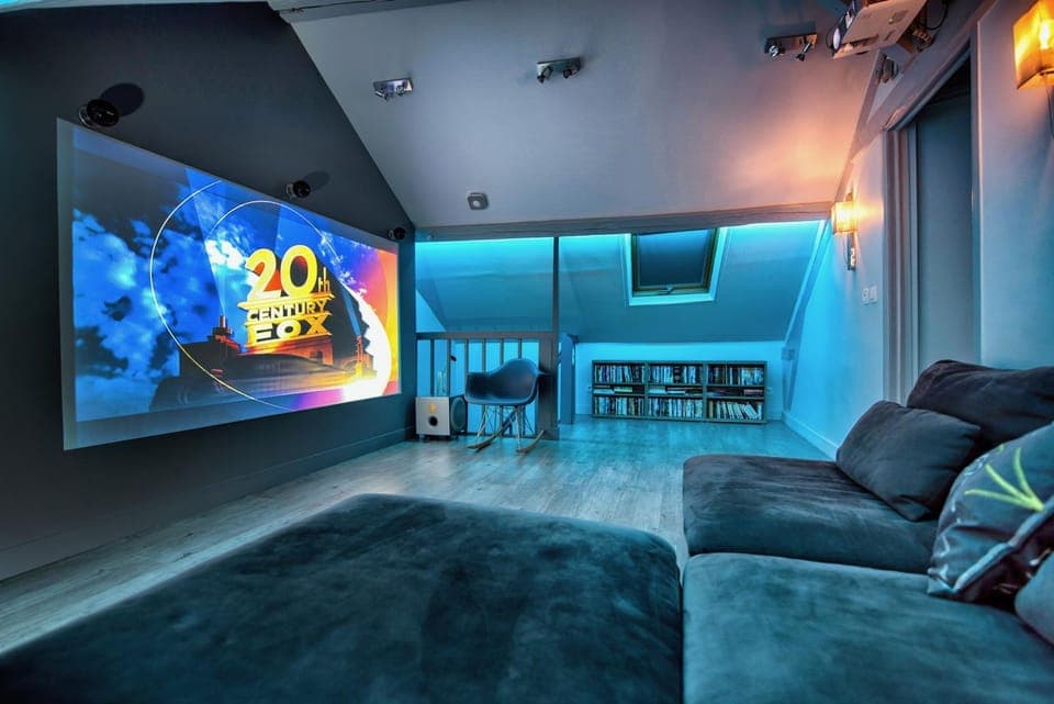 Game Room, Entertainment